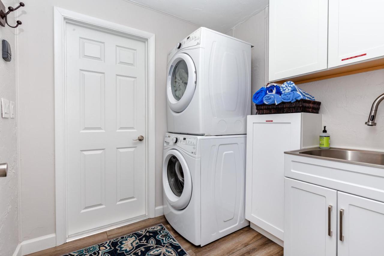 Modern Home, Heated Pool, Close To Beaches! Tarpon Springs Eksteriør billede